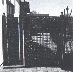 Gabion boxes filled with limestone to form a bench