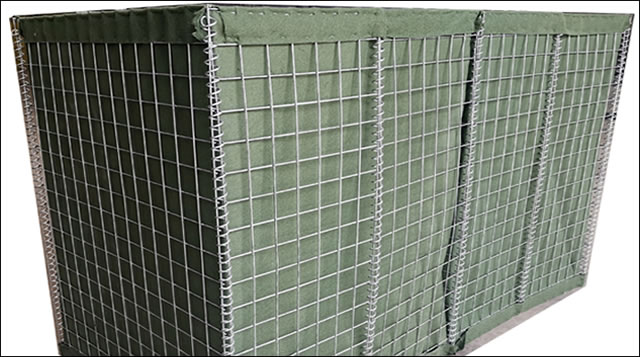 Welded gavanized mesh gabions with geotextile liners